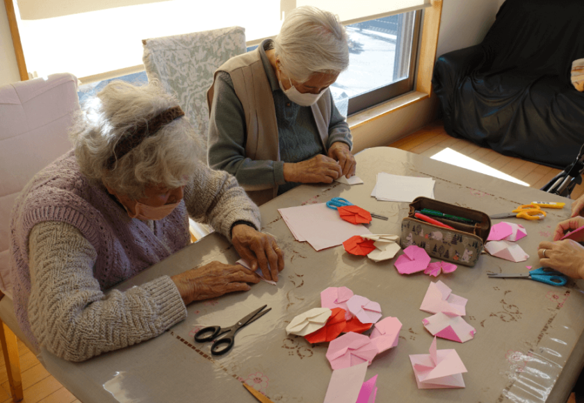 鹿児島ディサービス　折り紙　創作活動