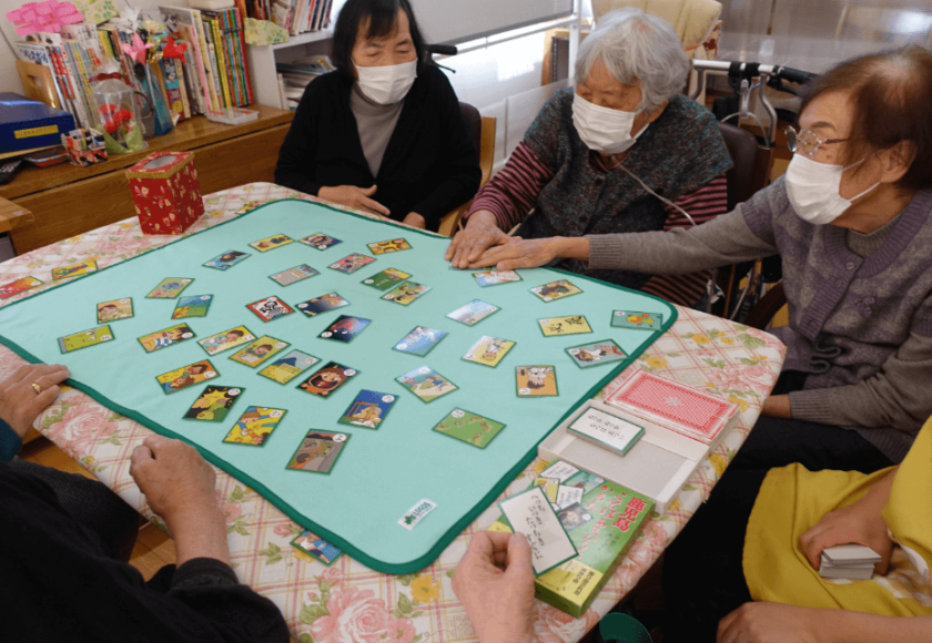 鹿児島ディサービス　カルタ　活動