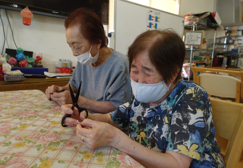 鹿児島ディサービス 創作活動 作業中