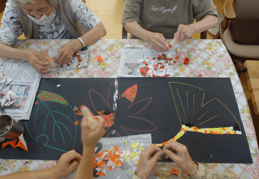 鹿児島ディサービス　創作活動　ちぎり絵