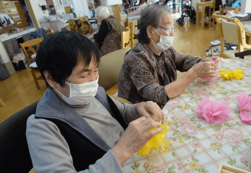 鹿児島ディサービス　花折り紙　作成