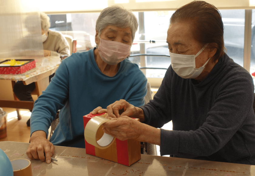 鹿児島デイサービス　牛乳パック　リハ道具