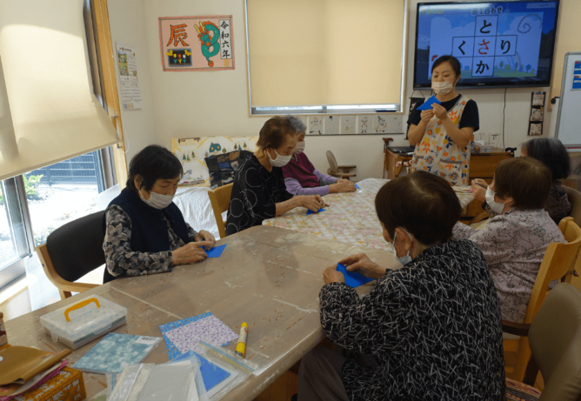 鹿児島デイサービス 創作活動 折り紙