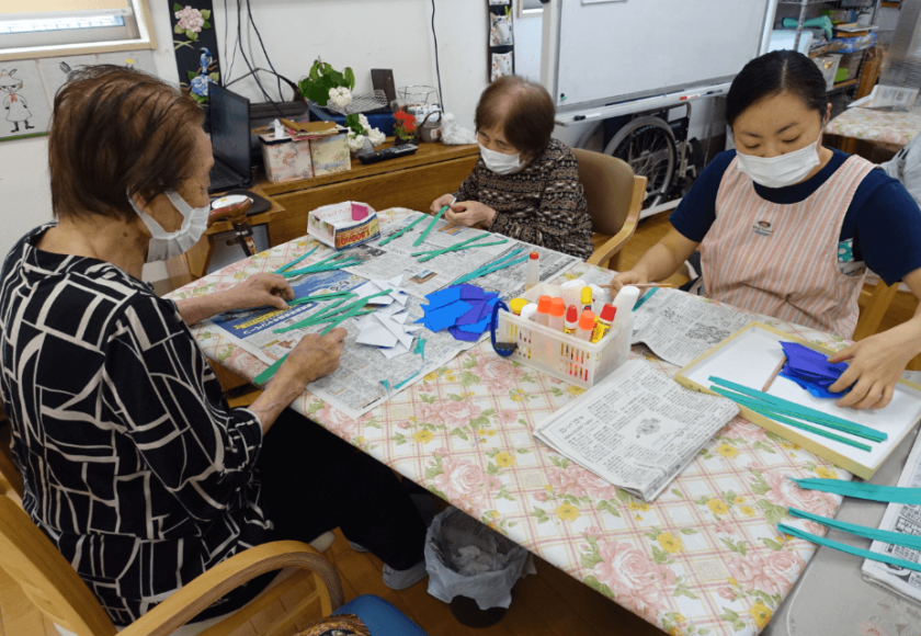 鹿児島デイサービス　創作活動　菖蒲