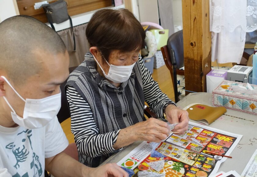 鹿児島　デイサービス　創作活動　傘