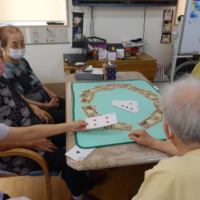 鹿児島ディサービス トランプ活動 集団