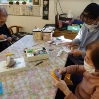 鹿児島デイサービス　裁縫　巳