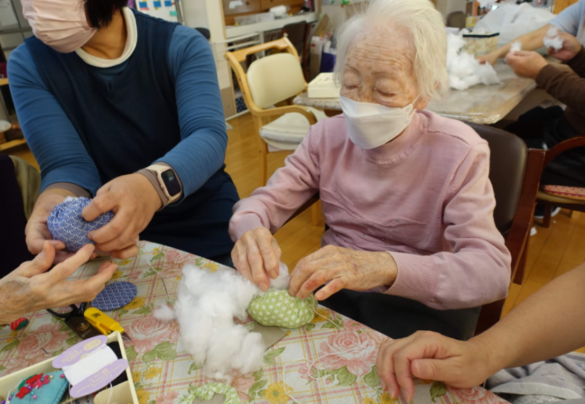 鹿児島デイサービス 裁縫 創作