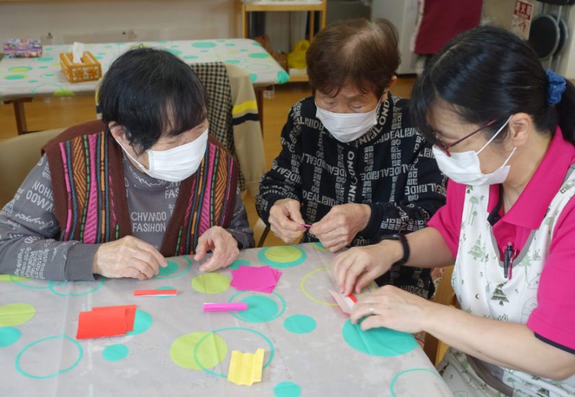 鹿児島ディサービス 創作活動 花作り