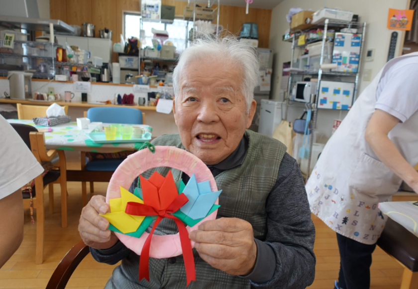 鹿児島ディサービス　創作活動　チューリップ