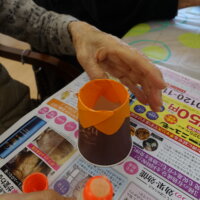 鹿児島　デイサービス　創作活動　画用紙　花