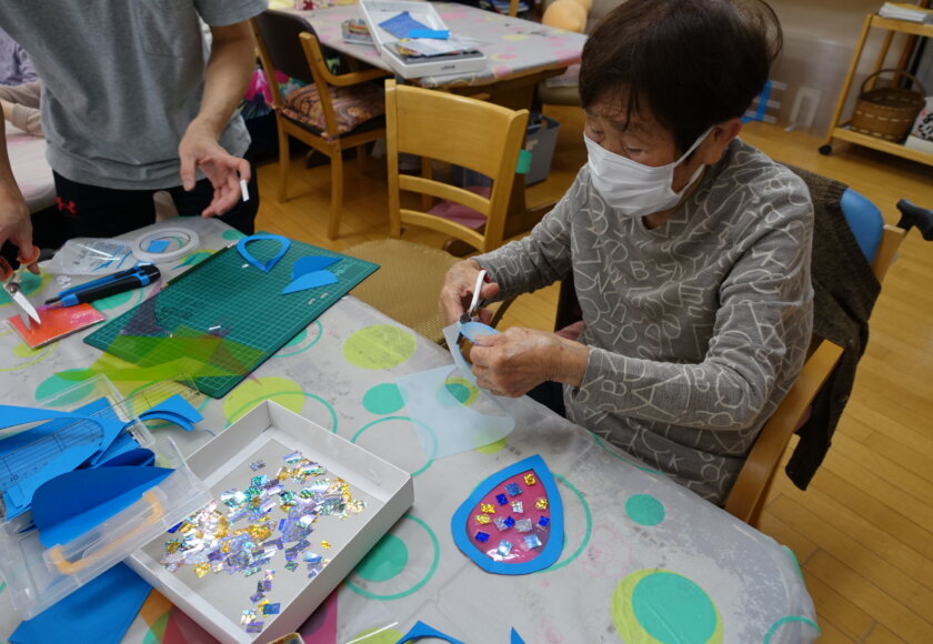 鹿児島 デイサービス 創作活動 モビール 雫 梅雨