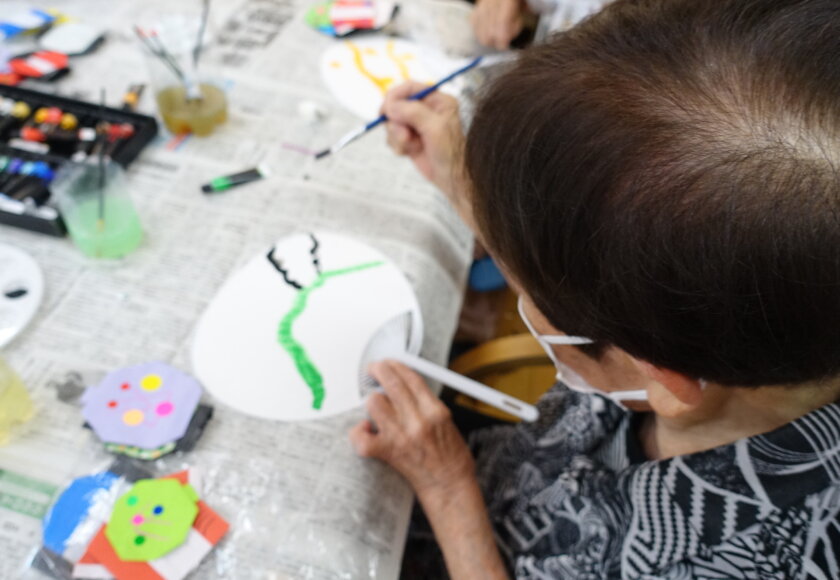 鹿児島 デイサービス 創作活動 うちわ