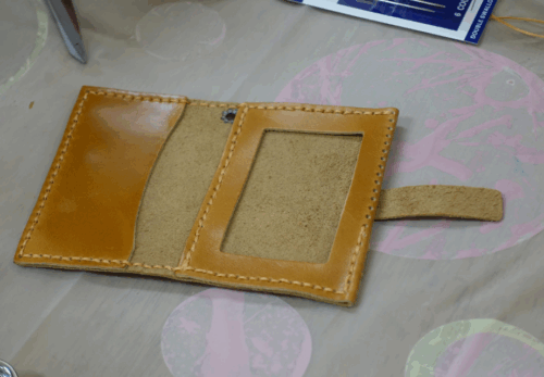 鹿児島デイサービス 創作活動 レザークラフト