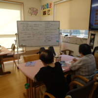 鹿児島　デイサービス　脳トレ　勉強　口腔ケア