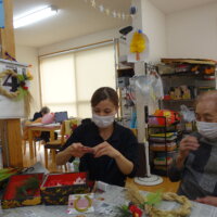 鹿児島 デイサービス 創作活動 しめ縄作り 正月飾り