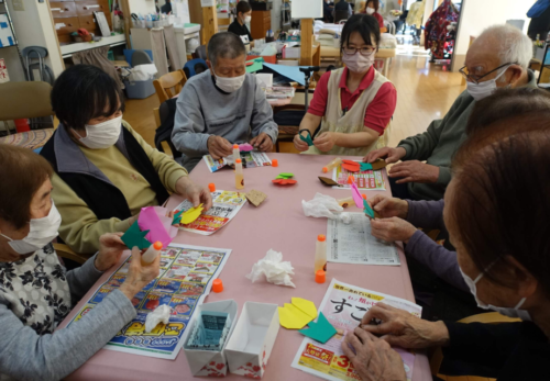 鹿児島ディサービス 創作活動 チューリップ