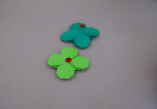 鹿児島ディサービス 創作活動 四葉のクローバー