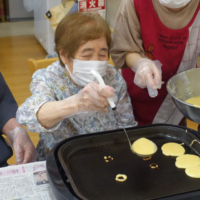 鹿児島ディサービス おやつ作り どら焼き