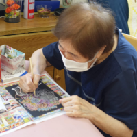 鹿児島ディサービス　スクラッチアート　創作活動